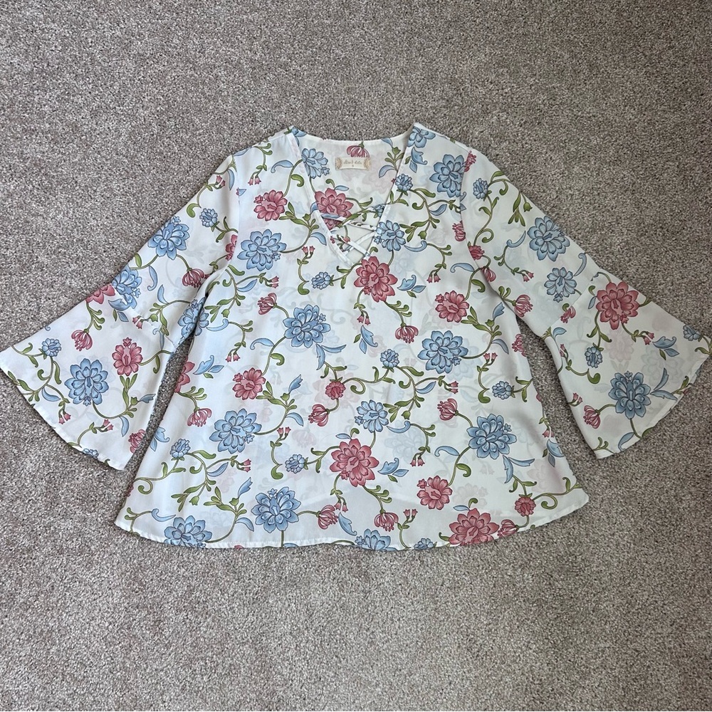 Altar’d State Women’s Cream and Pink Floral Bell Sleeve Blouse Size Small